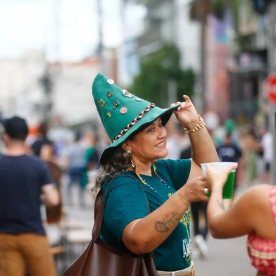 Porto Alegre, RS, Brasil, 17/03/2024 - Festa de Saint Patrick's Day no bairro 4º Distrito - Foto: Jonathan Heckler/Agência RBS<!-- NICAID(15708120) -->