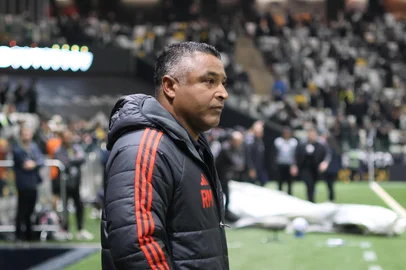 Roger Machado, técnico do Inter, em partida contra o Atlético-MG<!-- NICAID(16058880) -->