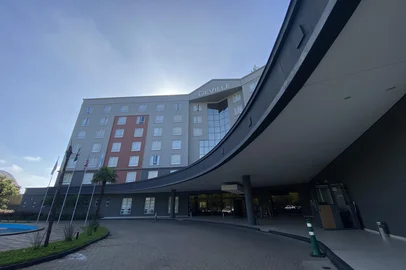 16/03/2025 - CONCENTRAÇÃO DO GRÊMIO - hotel Deville, na zona norte de Porto Alegre. <!-- NICAID(15996509) -->