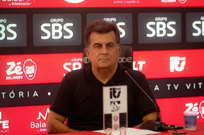 futebol, Vitória, Fábio Mota<!-- NICAID(16361131) -->