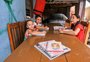 Campanha arrecada material escolar para estudantes de famílias de recicladores de lixo em Caxias 