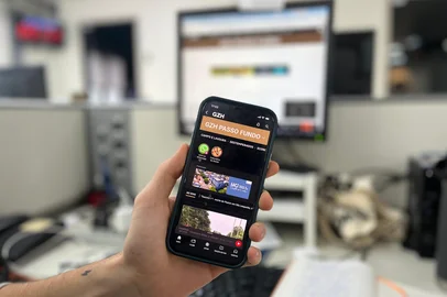 WhatsApp, app e e-mail: veja como receber as notícias de Passo Fundo no celular<!-- NICAID(16386527) -->