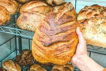 Brunna Oliveira / Agencia RBS Curto Pão , padaria , dia mundial do pão , focaccia,fermentação natural,caderno,destemperados,2026,pão de fermentação natural,pão de figo,pão de sal,cacetinho,receita de Lara <!-- NICAID(16386268) -->