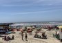 Beira da praia de Capão da Canoa fica lotada no primeiro domingo de 2022