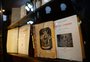 Livros raros da coleção de Gilberto Schwartsmann ganham exposição na Biblioteca Pública do RS