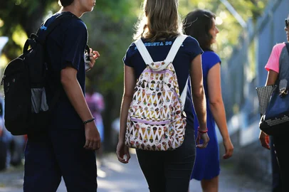PORTO ALEGRE, RS, BRASIL, 22-02-2016: Volta às aulas nas escolas particulares em Porto Alegre. Colégio Farroupilha (FOTO FÉLIX ZUCCO/AGÊNCIA RBS, Editoria SuaVida).<!-- NICAID(12029471) -->