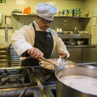 Pobre Juan e Pertence se unem para um momento único com os "Chefs da Vez" em prol das Pessoas com Deficiência<!-- NICAID(15603888) -->