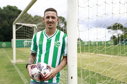 Caxias do Sul, RS, Brasil - Especial Gauchão 2026. Alisson Safira, atleta do Esporte Clube Juventude.<!-- NICAID(16206785) -->