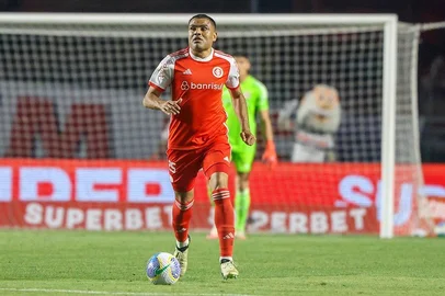 gabriel mercado zagueiro do inter