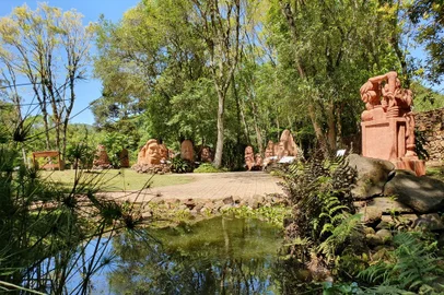 Parque Pedras do Silêncio<!-- NICAID(14994593) -->