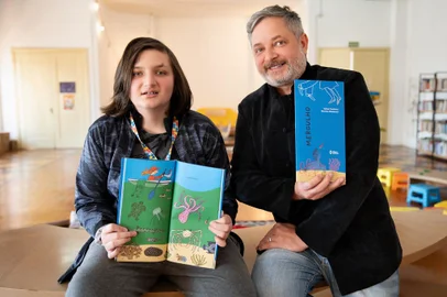 Livro Mergulho, de Volnei Canônica, após ganhar o Selo Cátedra Unesco de Leitura consta na lista dos 30 Melhores Livros da Revista Crescer.<!-- NICAID(15785468) -->