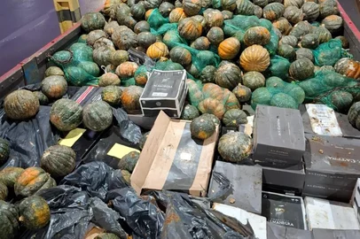 Carga de vinhos avaliada em R$ 400 mil é apreendida pela polícia em Vacaria<!-- NICAID(16045271) -->
