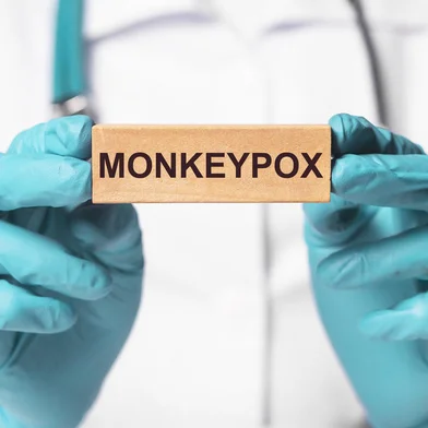 Monkeypox virus concept. Monkey smallpox typevaríola dos macacos. Foto: valiantsin  / stock.adobe.comIndexador: VALENTIN SUPRUNOVICHFonte: 506585514<!-- NICAID(15185053) -->