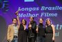 Com sustos, "Oeste Outra Vez" ganha o Kikito de melhor filme no Festival de Gramado