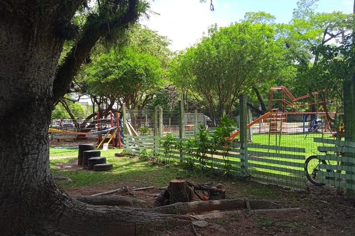 Comunidade escolar pede a instalação de cercas mais altas