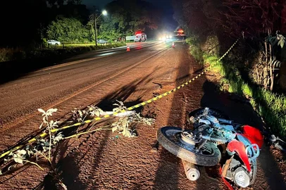 Motociclista morre em colisão com caminhão na ERS-155, em Santo Augusto<!-- NICAID(16304977) -->