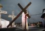 Chuva forte impede encenação da crucificação de Jesus no Morro da Cruz