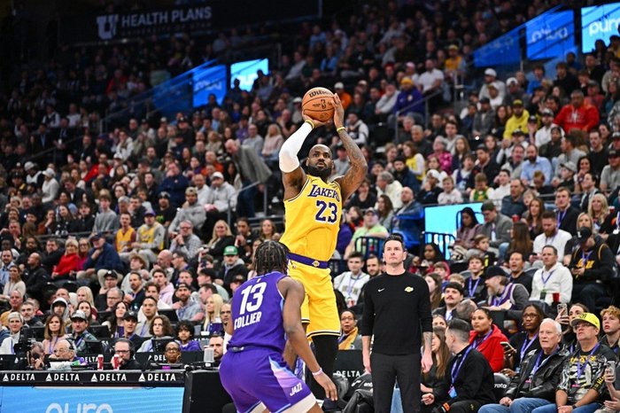JAMIE SABAU / NBAE / GETTY IMAGES / GETTY IMAGES VIA AFP