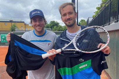 Caxiense Marcelo Demoliner consegue apoio de tenistas em Roland Garros para vítimas das enchentes no RS.<!-- NICAID(15780690) -->