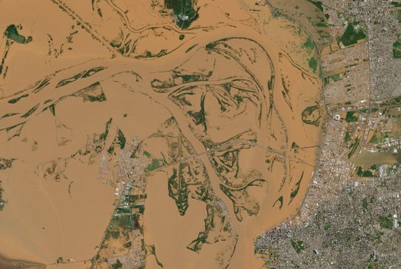 Imagem de satélite mostra o impacto da chuva no rio Jacuí<!-- NICAID(15757392) -->