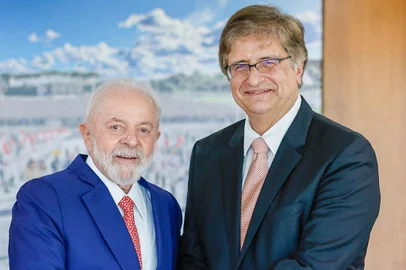 14.12.2023 - Presidente da RepÃºblica, Luiz InÃ¡cio Lula da Silva, durante reuniÃ£o com o Ministro do Supremo Tribunal Federal (STF), FlÃ¡vio Dino e o Procurador-geral da RepÃºblica, Paulo Gonet, no PalÃ¡cio do Planalto. Na Foto, Presidente da RepÃºblica, Luiz InÃ¡cio Lula da Silva e o Procurador-geral da RepÃºblica, Paulo Gonet. BrasÃ­lia - DF. Foto: Ricardo Stuckert / PR<!-- NICAID(15626771) -->