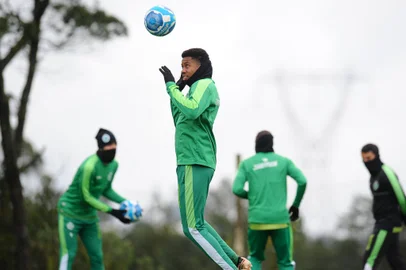 CAXIAS DO SUL, RS, BRASIL, 14/07/2023. Treino do Juventude no Centro de Formação de Atletas e Cidadãos (Cfac). A equipe disputa a série B do Campeonato Brasileiro. (Bruno Todeschini/Agência RBS)Indexador: BTK<!-- NICAID(15482782) -->