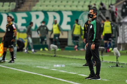 Marquinhos Santos, técnico do Juventude, diante do Palmeiras<!-- NICAID(14905060) -->