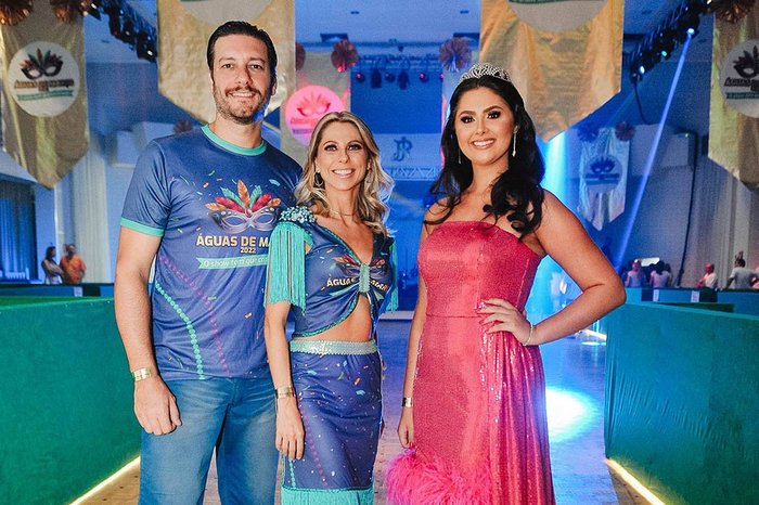 Confira a festividade alvissareira que ocupou a Sede Social do Recreio ...