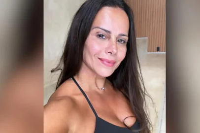 Viviane araújo<!-- NICAID(15768163) -->
