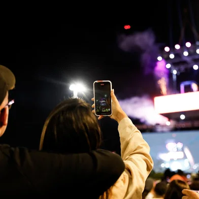 PORTO ALEGRE, RS, BRASIL, 19.05.2023: Rap In Cena promove ação inédita com guindaste e ilusionismo para anunciar a data do festival com show surpresa do rapper Major RD. Foto: Camila Hermes/Agencia RBS<!-- NICAID(15433696) -->