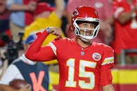 KANSAS CITY, MISSOURI - OCTOBER 12: Patrick Mahomes #15 of the Kansas City Chiefs celebrates after a touchdown against the Detroit Lions during the second quarter in the game at Arrowhead Stadium on October 12, 2025 in Kansas City, Missouri.   David Eulitt/Getty Images/AFP (Photo by David Eulitt / GETTY IMAGES NORTH AMERICA / Getty Images via AFP)<!-- NICAID(16145953) -->