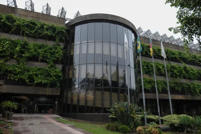 CAXIAS DO SUL, RS, BRASIL, 16/12/2022. Reunião da Mesa Diretora da Câmara de Vereadores para decidir sobre a continuidade das sessões extraordinárias sobre a votação do projeto de reforma da previdência dos servidores do município. (Bruno Todeschini/Agência RBS)Indexador: BTK<!-- NICAID(15297189) -->