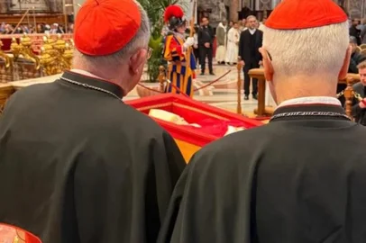 Dom Jaime no velório do Papa Francisco<!-- NICAID(16023256) -->