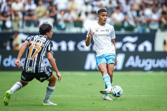 ATENÇÃO! Grêmio recusa proposta por Gustavo Martins