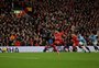 Liverpool vence o Manchester City com autoridade e abre 11 pontos sobre o rival no Inglês