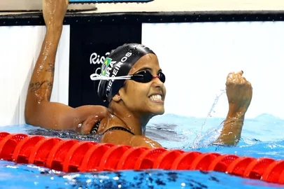Etiene Medeiros, natação