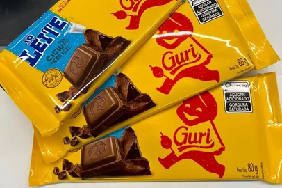 Embalagem do chocolate Garoto, que virou Guri<!-- NICAID(15799578) -->
