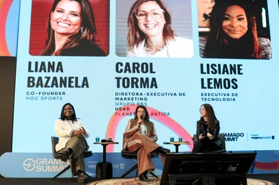  com Liana Bazanela, Carol Torma e Lisiane Lemos no Gramado Summith 2025<!-- NICAID(16054356) -->