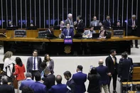 Câmara vota projeto que tira precatórios da meta fiscal<!-- NICAID(16081333) -->