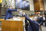 Vereador Ustra chama Dilma de "terrorista" e cria confusão na Câmara de Porto Alegre