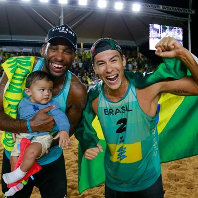 Evandro, Arthur Lanci, vôlei de praia