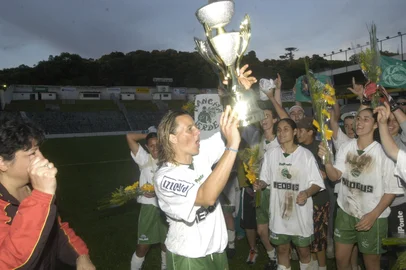 Decisão do Cameonato Estadual de Futebol Feminino 2004: Juventude X Duda/Lazio. Juventude campeão.<!-- NICAID(994036) -->