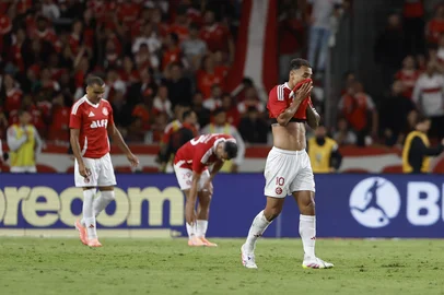 PORTO ALEGRE, RS, BRASIL, 24-11-2025: Internacional vs Santos, pelo Campeonato Brasileiro Série A 2025, no Beira-Rio. Foto: Jeff Botega/Agência RBSIndexador: jeff botega<!-- NICAID(16173831) -->