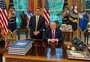 Flávio Bolsonaro é recebido por Trump na Casa Branca e pede que PCC e CV sejam considerados organizações terroristas