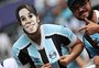 Torcedor do Grêmio se aglomera por recordação antes de último jogo de Geromel