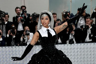 NEW YORK, NEW YORK - MAY 01: Cardi B attends The 2023 Met Gala Celebrating "Karl Lagerfeld: A Line Of Beauty" at The Metropolitan Museum of Art on May 01, 2023 in New York City.   Jamie McCarthy/Getty Images/AFP (Photo by Jamie McCarthy / GETTY IMAGES NORTH AMERICA / Getty Images via AFP)<!-- NICAID(15417405) -->