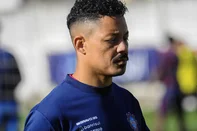 CAXIAS DO SUL, RS, BRASIL. 07-10-2025. Treino do Caxias, focando na última rodada da segunda fase da Série C do Brasileirão. Na foto, o meia Tomas Bastos.<!-- NICAID(16141219) -->