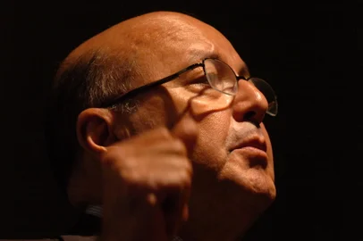 *** F. Gomes > Mailson da Nóbrega 2 ***Ex-ministro Mailson da Nóbrega (economista e consultor econômico) fala sobre a atual situação econômica mundial<!-- NICAID(1974737) -->