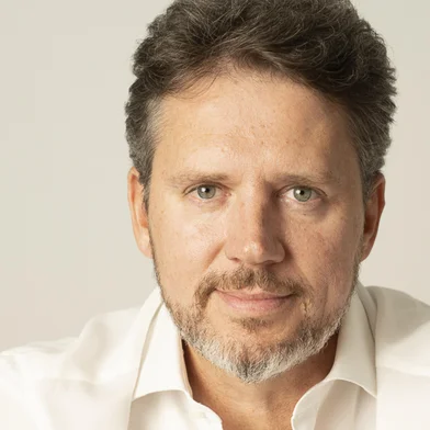 Pedro Bartelle<!-- NICAID(15700428) -->