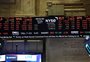 Ibovespa cai em meio à aversão a risco mundial por temor de recessão